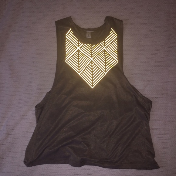 Lululemon reflective muscle tank