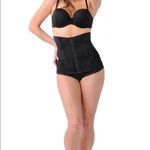 {Belly Bandit} Mother Tucker, still in package