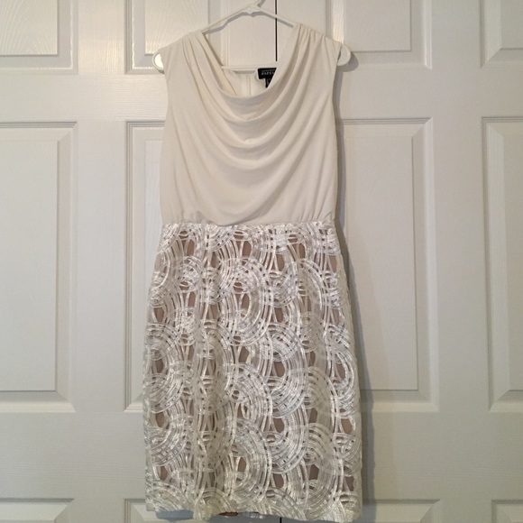 Sinched sleeveless dress