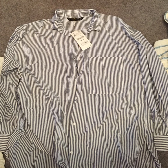 TRAFALUC collection zara. White and blue striped
