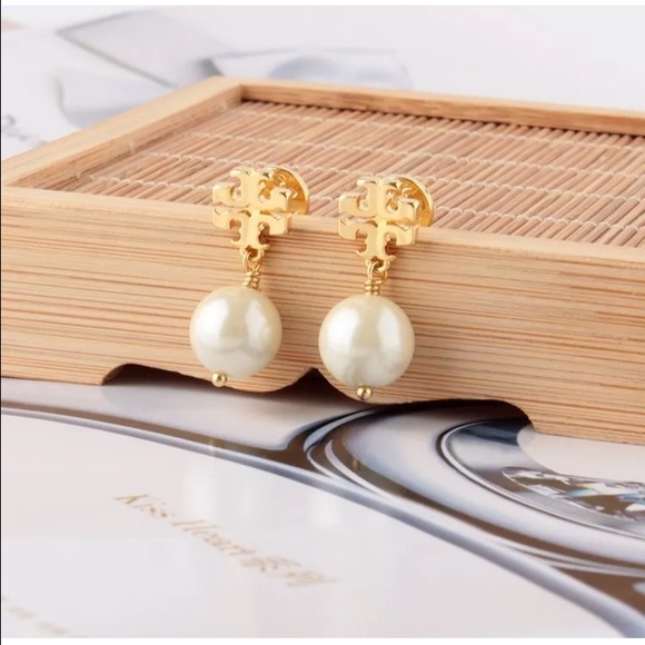 Tory Burch Evie Pearl Drop Earrings