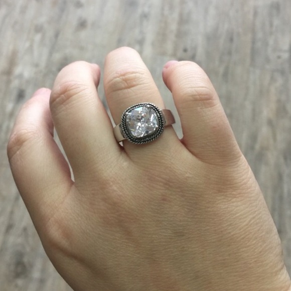 JC040 - Picture 2 of 2