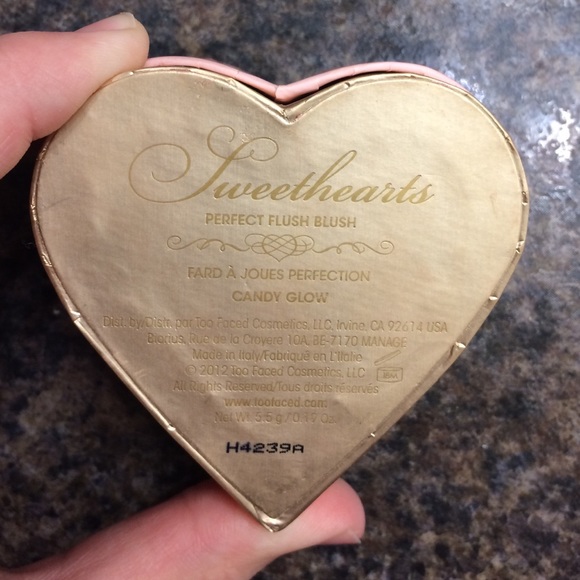 Too Faced Sweethearts Blush-Candy Glow - Picture 4 of 4