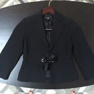 NWOT Banana Republic black cropped sleeve blazer
