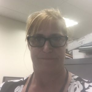 Meet your Posher, Juli