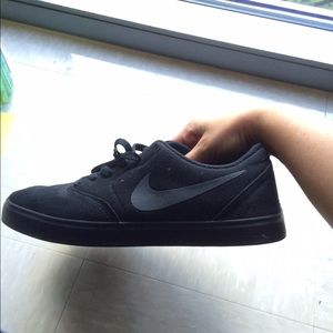 Black Nike Skate Shoes - Nike sb check canvas