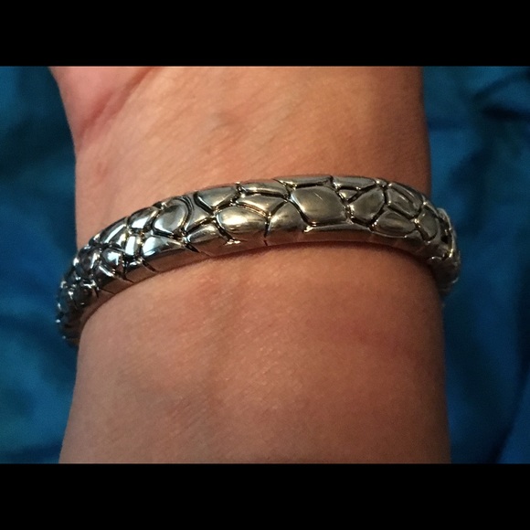 ๐๐ฃ๐ BUNDLE 3 TAGGED ITEMS FOR $12! Bracelet - Picture 2 of 4