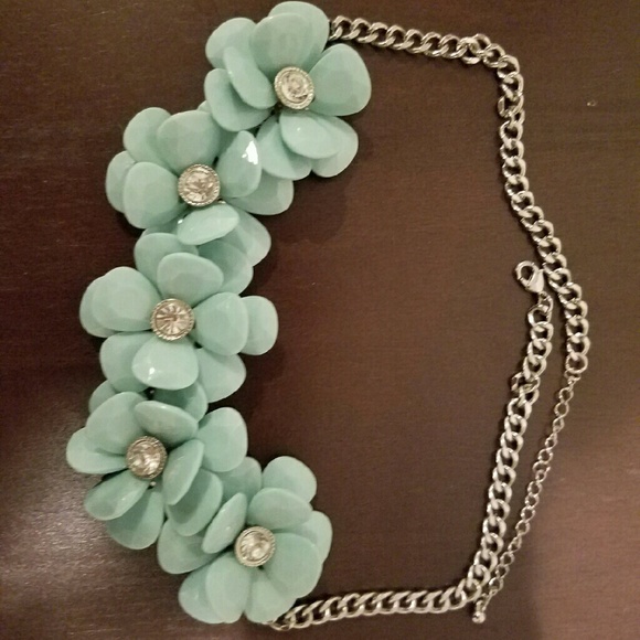 Beautiful flower necklace