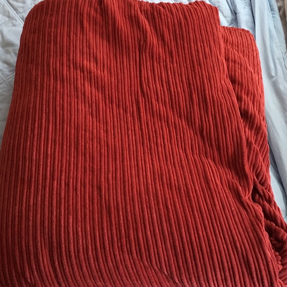 Dark Red Queen Size Comforter With 2 Pillow Sham