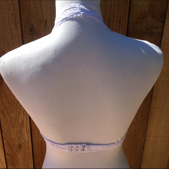 🌟LAST ONE🌟White Lace Halter Top Bralette - Picture 3 of 3