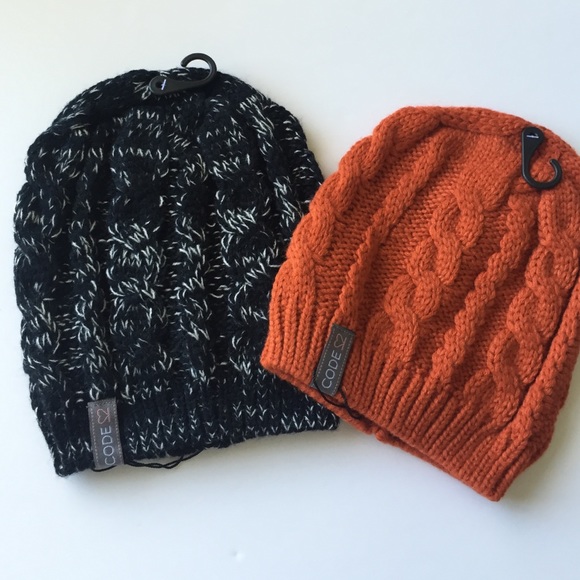 🎉HOST PICK NWT Cable Knit Beanie Hat - Picture 3 of 4