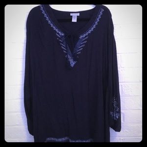 👕Pretty navy blue Catherine's shirt !