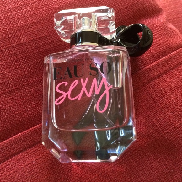 Victoria Secret Eau So Sexy perfume