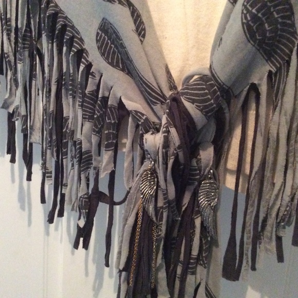 Angel Shawl REDUCED - Picture 5 of 5