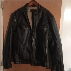 Men's Vintage leather jacket size XL 46-48
