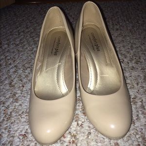Tan heels
