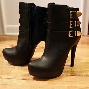 🎁SALE🎁booties NWOT