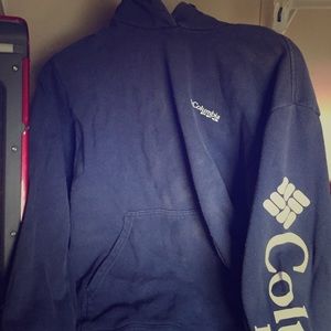 columbia sweatshirt size M
