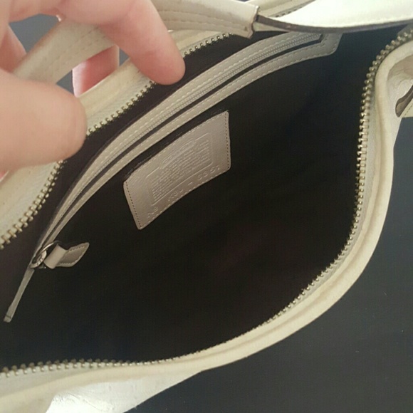 Coach Small Hobo - Picture 3 of 4