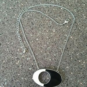 Silver fashion necklace