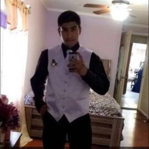 Meet your Posher, Emmanuel