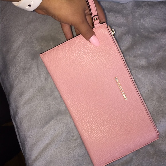 Michael Kors Wristlet