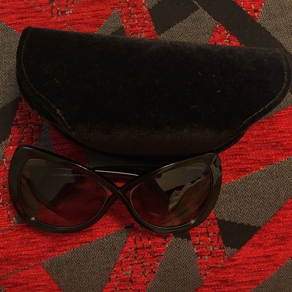 SOLD!!...TOM FORD Cross Bridge Sunglasses - Picture 3 of 4