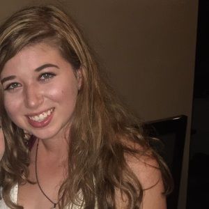 Meet your Posher, Talia