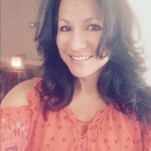 Meet your Posher, Nora