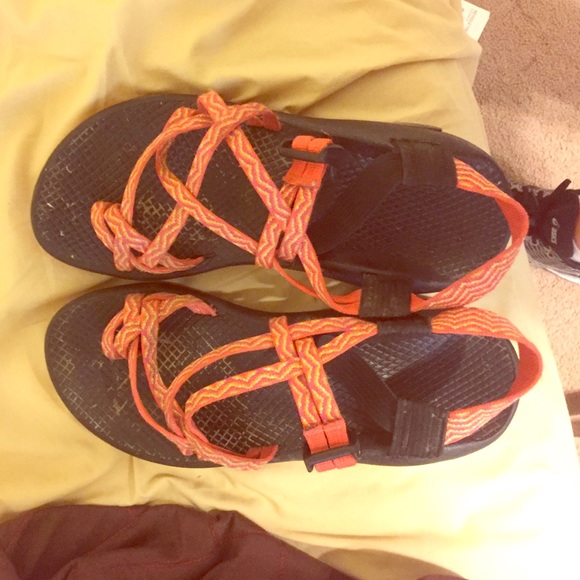Orange Chaco's