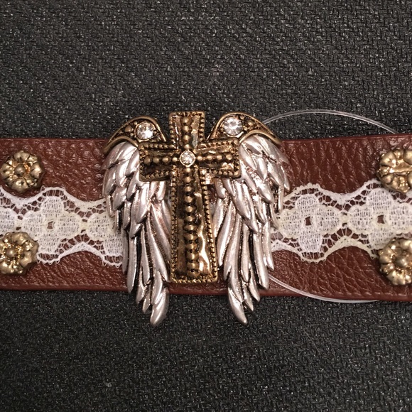 Angel Wings and Cross BRACELET. Brown/ beige - Picture 2 of 4