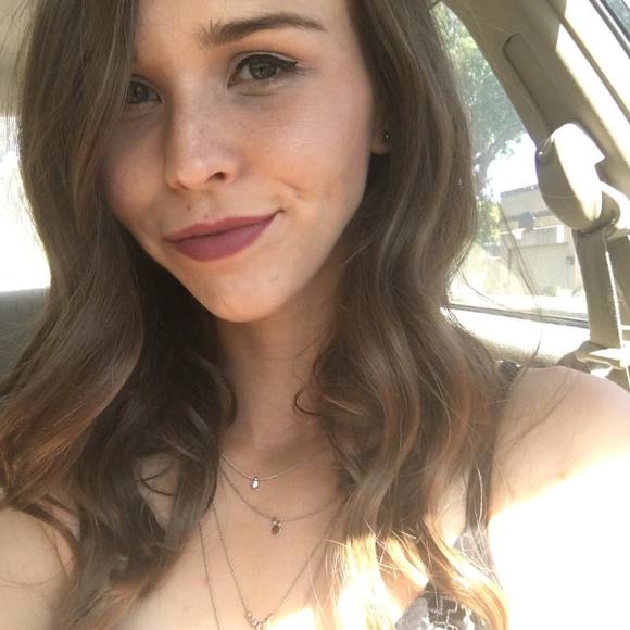 Meet your Posher, Taylor - Picture 1 of 1