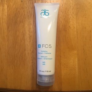 Arbonne hydrating Cleanser