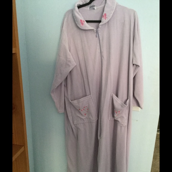 Lavender zip up robe velour.