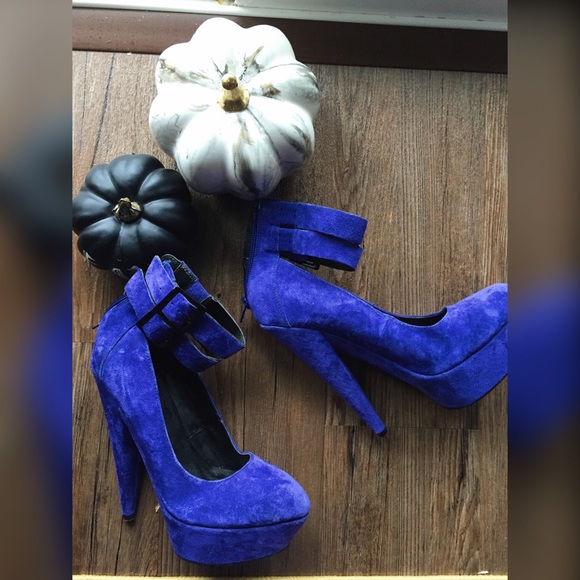 ASOS Shoes - ASOS // Blue platform heels // 6 (New Years /bday) ASOS Shoes - ASOS // Blue platform heels // 6 (New Years /bday)