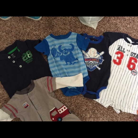 Lot of 12 months - Picture 2 of 4