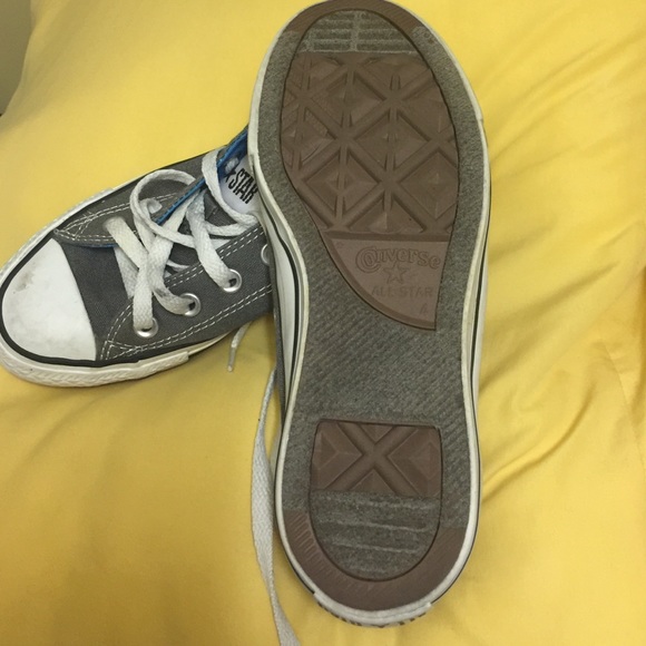 Converse - Picture 2 of 2