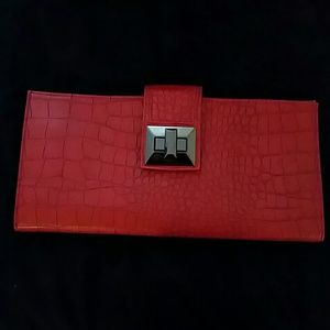 Express clutch NWOT