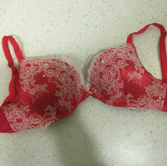 Victoria's Secret 34B bra