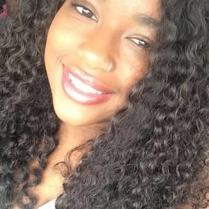 Meet your Posher, Alexis