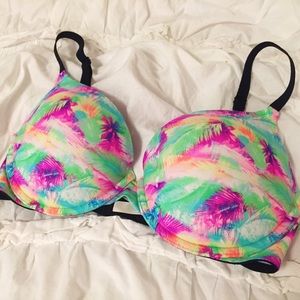 Victoria's Secret Pink Wear Everywhere push up bra