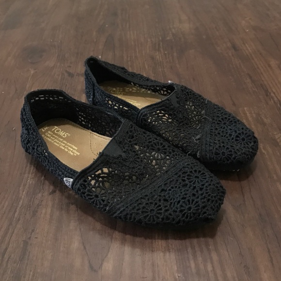 Toms Crochet Classics Slip-ons