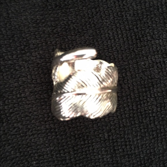Silver leaf oversized ring - Picture 2 of 3