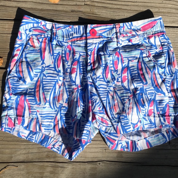 Lilly Pulitzer Red Right Return shorts size 4