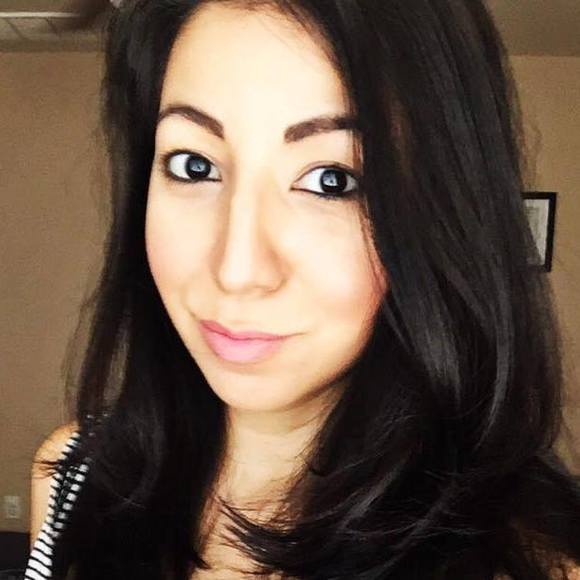 Meet your Posher, Lynette - Picture 1 of 1