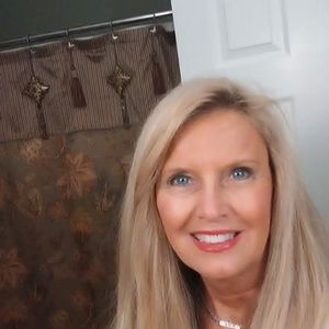 Meet your Posher, Linda