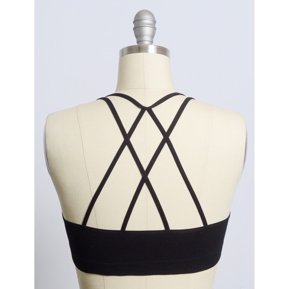 Criss-cross strap bralette - Picture 4 of 5