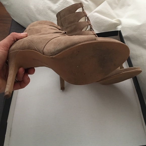 Kenneth Cole Barlow (clay 8.5) - worn once - Picture 2 of 4