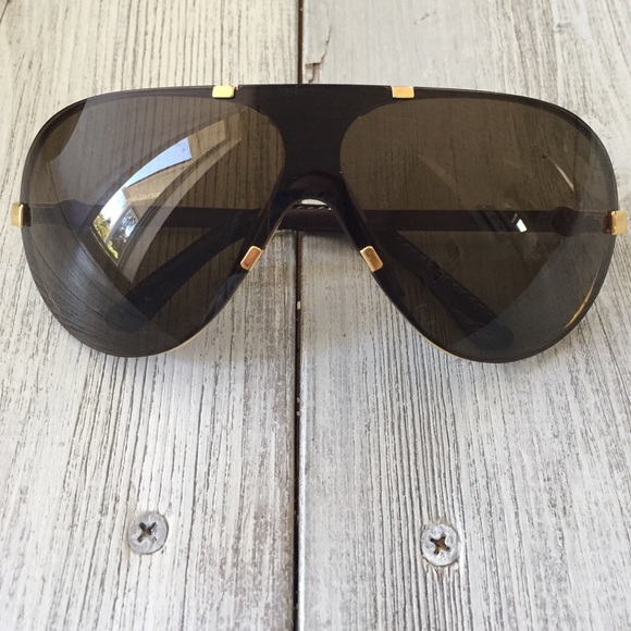 Electric sunglasses great condition. Barely worn!