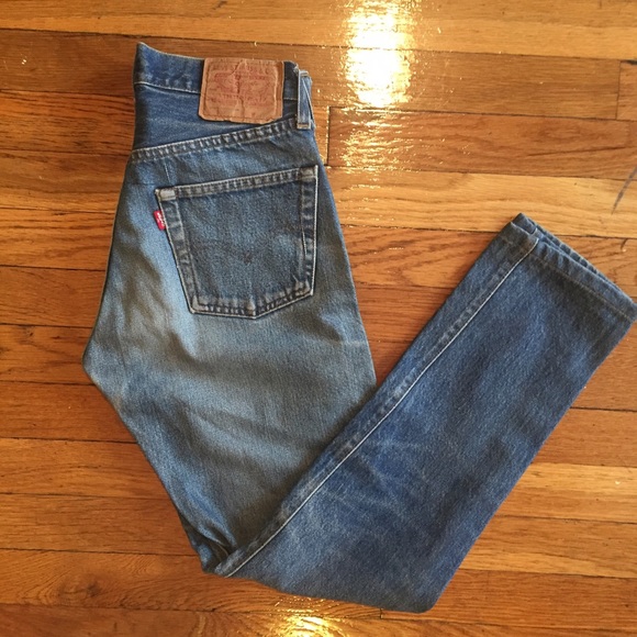 🚫SOLD🚫🎃Vintage 501 Unique Wash Levi's 25🎃 - Picture 3 of 3